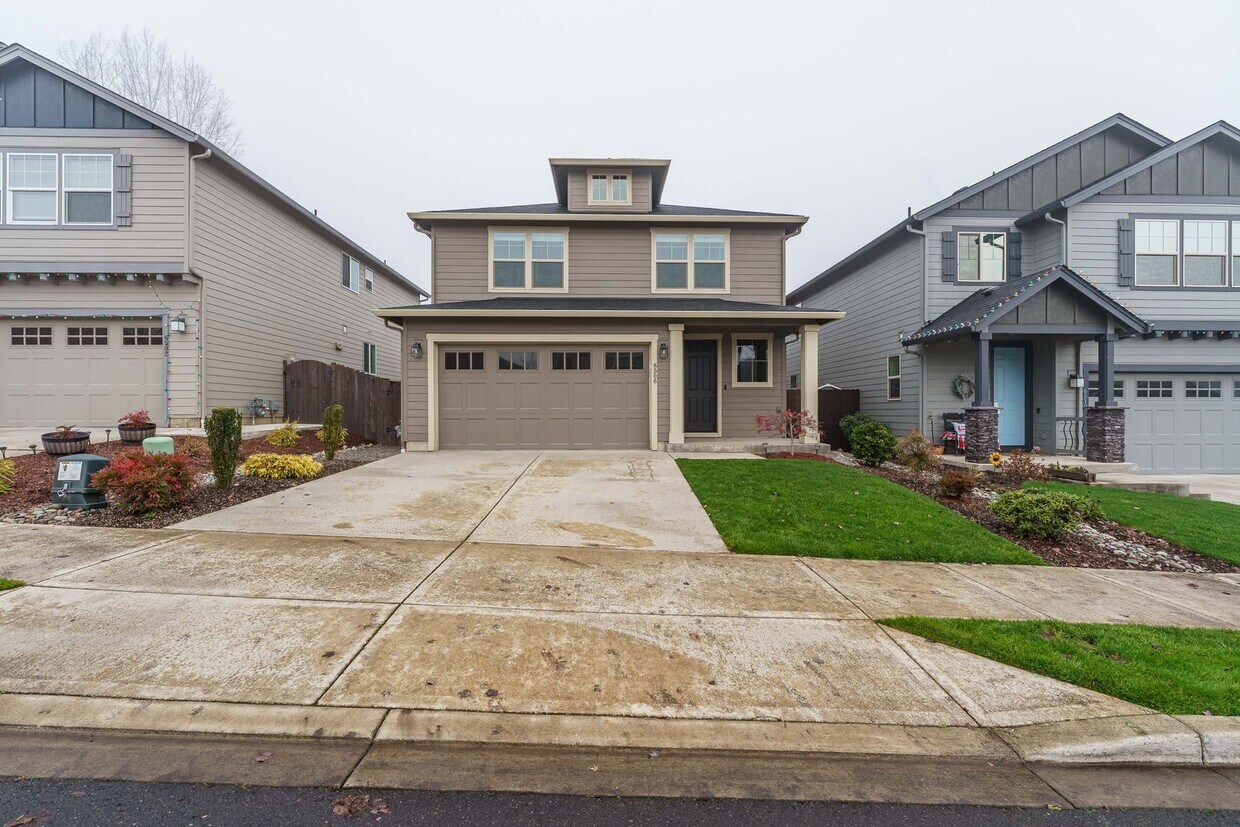 Foto principal - Stunning Salmon Creek Gem for Rent! - 3 Be...
