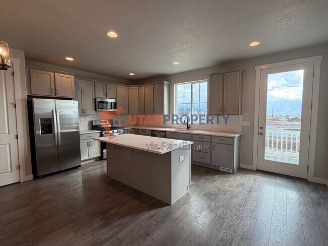 Building Photo - 12927 Twisted Oak Dr
