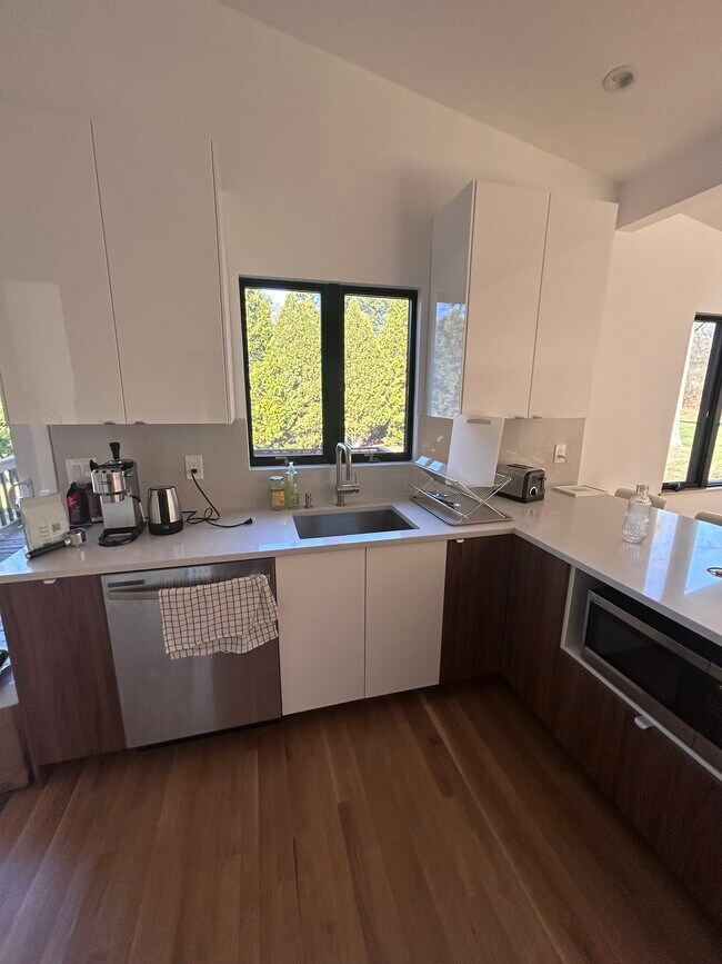 Foto del edificio - 44 Marla Cir