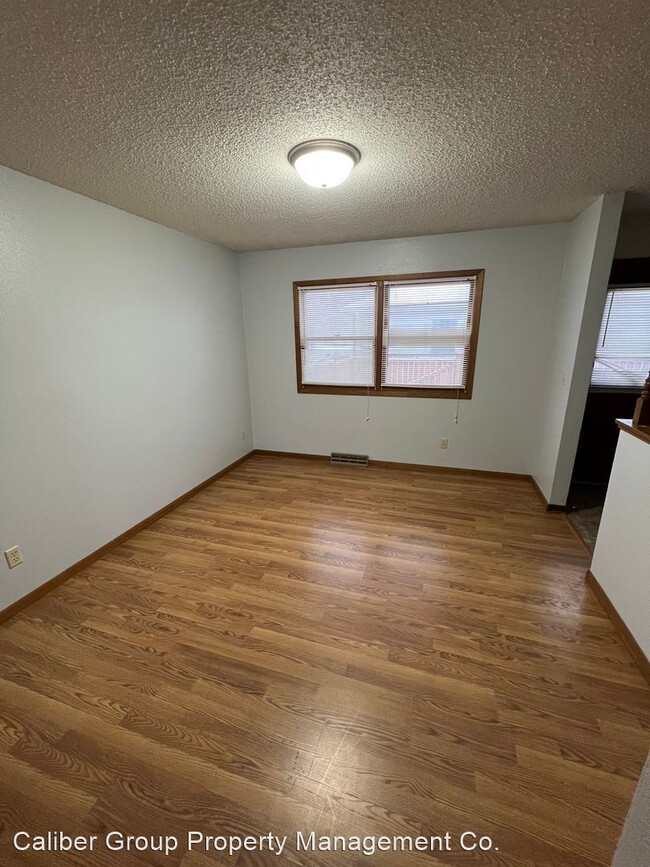 Foto del edificio - 2 br, 2 bath House - 736 Olympic