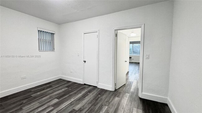 Foto del edificio - 7619 Abbott Ave