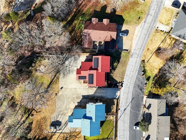 Building Photo - 14807 Dutchmans Dr