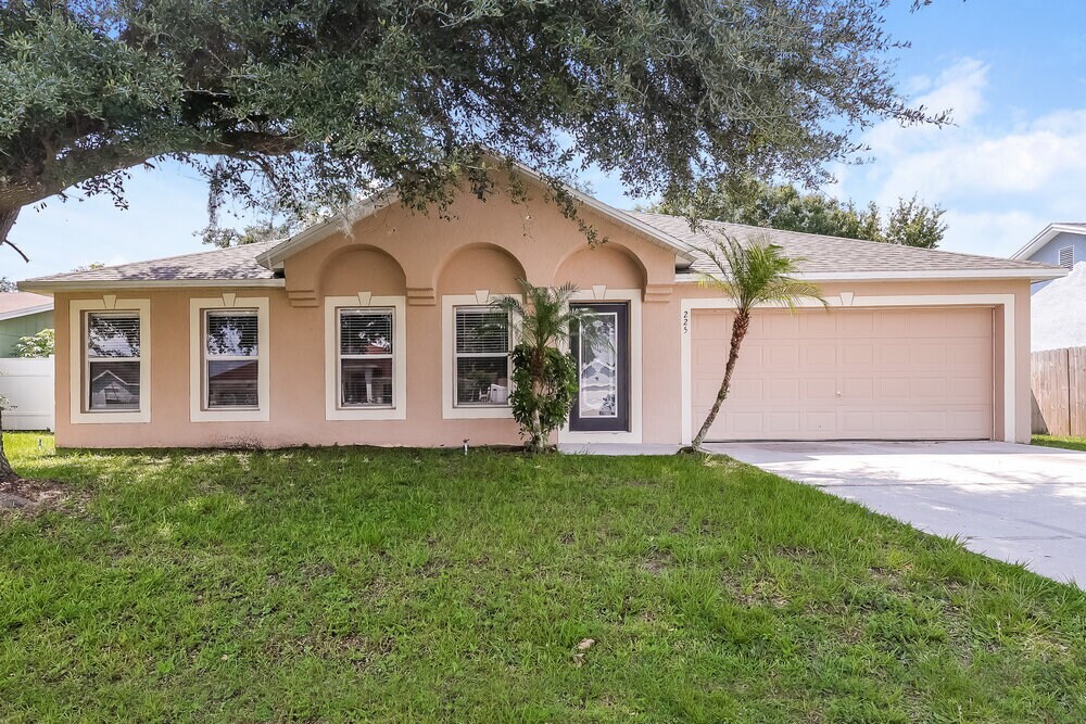 Primary Photo - 225 Cranbrook Dr