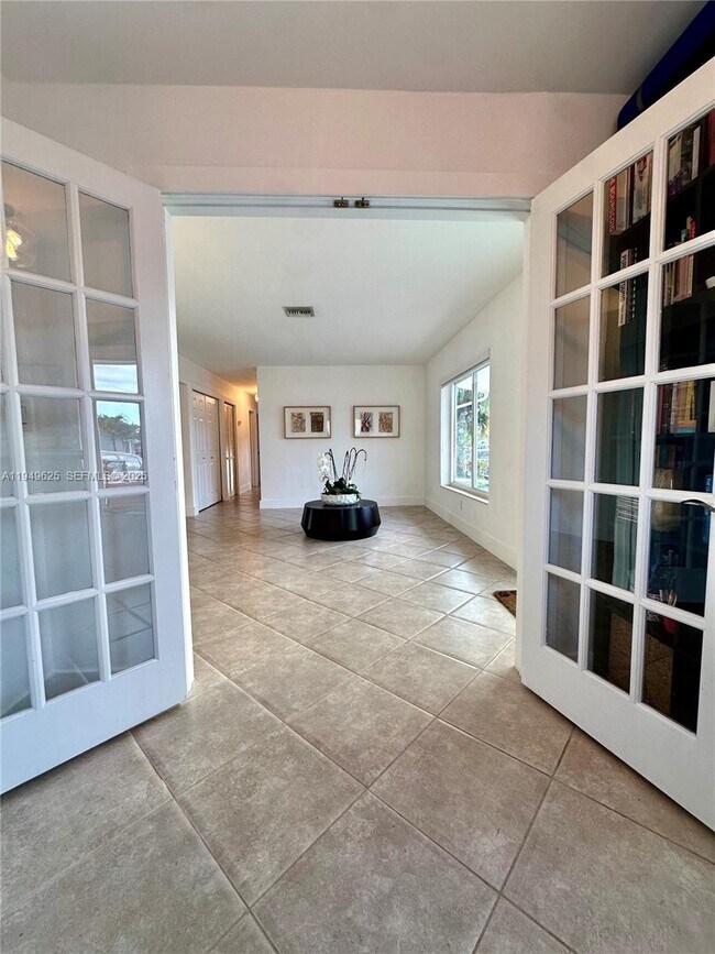 Building Photo - 2665 SW 119th Ct