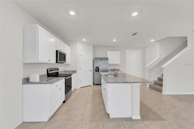 Foto del edificio - 641 Talisi Lp