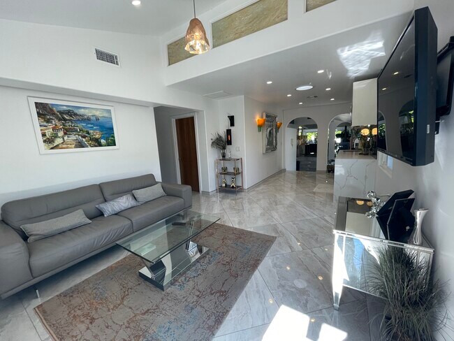 Foto del edificio - 425 Sunridge St