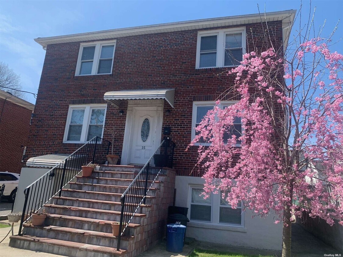 Primary Photo - 15 Juniper Rd