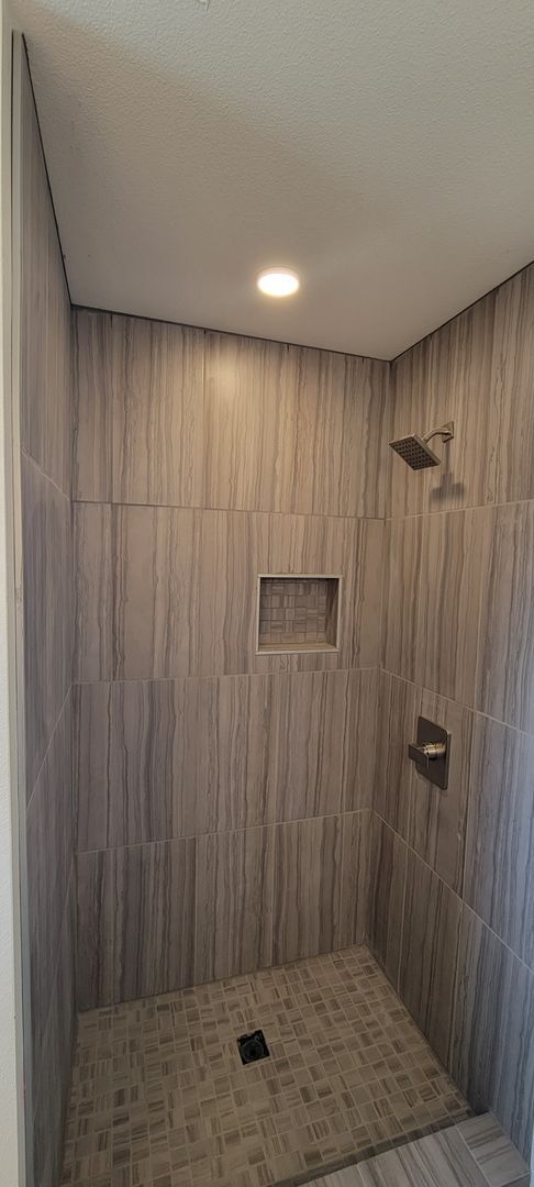 Foto del edificio - Brand New Luxury Construction with a River View!