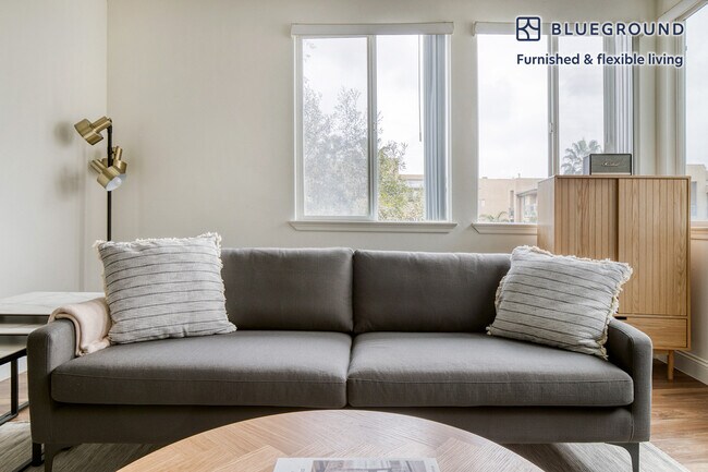 Foto del edificio - 5710 Crescent Park E