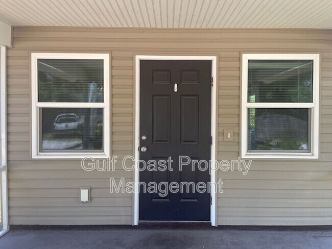 Building Photo - 3857 Almond Ave
