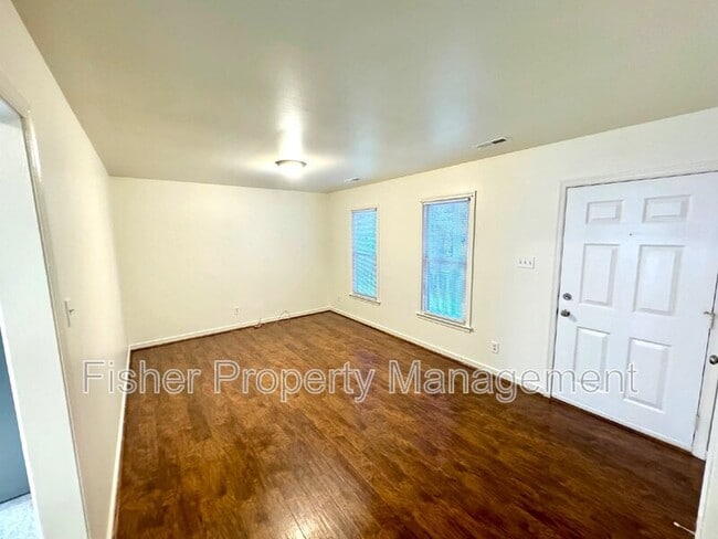 Building Photo - 5248 Oakforest Dr