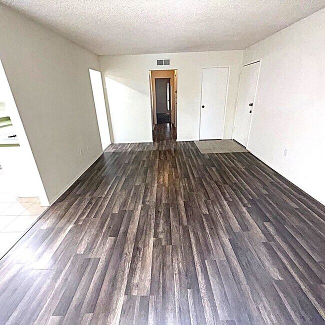 Foto del edificio - 420 E Blueridge Ave