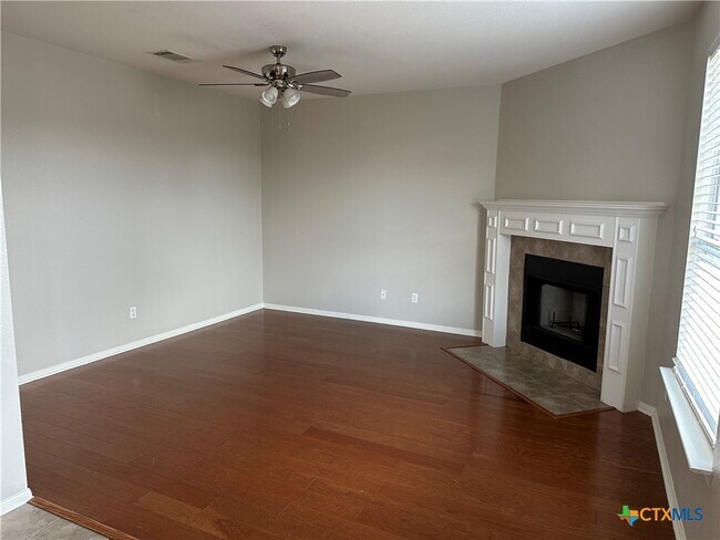 Building Photo - 6107 Taree Loop