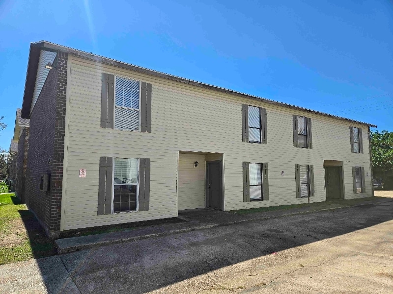 Photo - 1849 Southpointe Dr