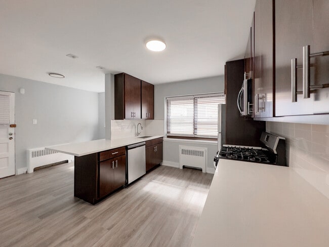 Building Photo - 549 Sheridan Square