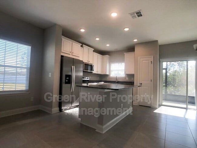 Foto del edificio - 13991 Molina Dr