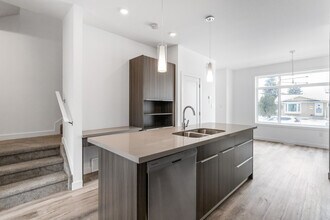 Building Photo - 15014-15094 94 Ave NW