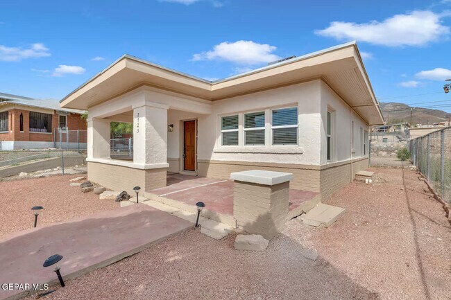 Foto del edificio - 2723 Grant Ave