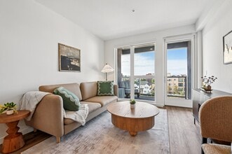 Building Photo - Somi