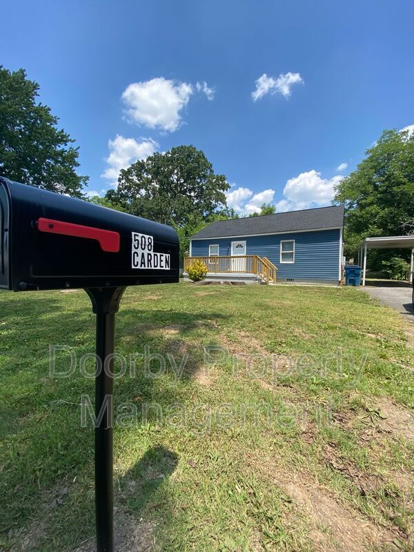 Foto del edificio - 508 Carden Ave