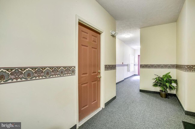 Building Photo - 8923 Groffs Mill Dr