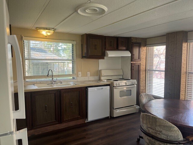 Foto del edificio - 13122 S Lee Shore Dr