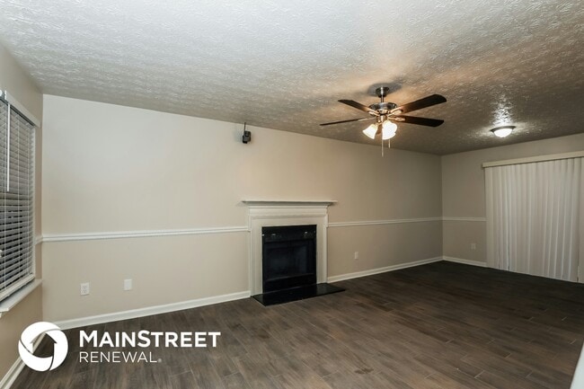 Foto del edificio - 6722 Bent Creek Dr
