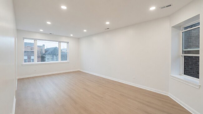 Building Photo - 3602 W 26th St