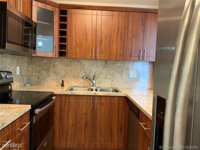 Foto del edificio - 8231 NW 8th St