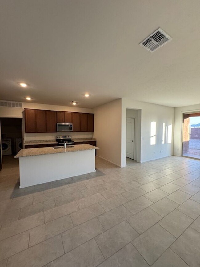 Foto del edificio - Northwest-BRAND NEW HOME! 3 bedroom/ 2 bat...