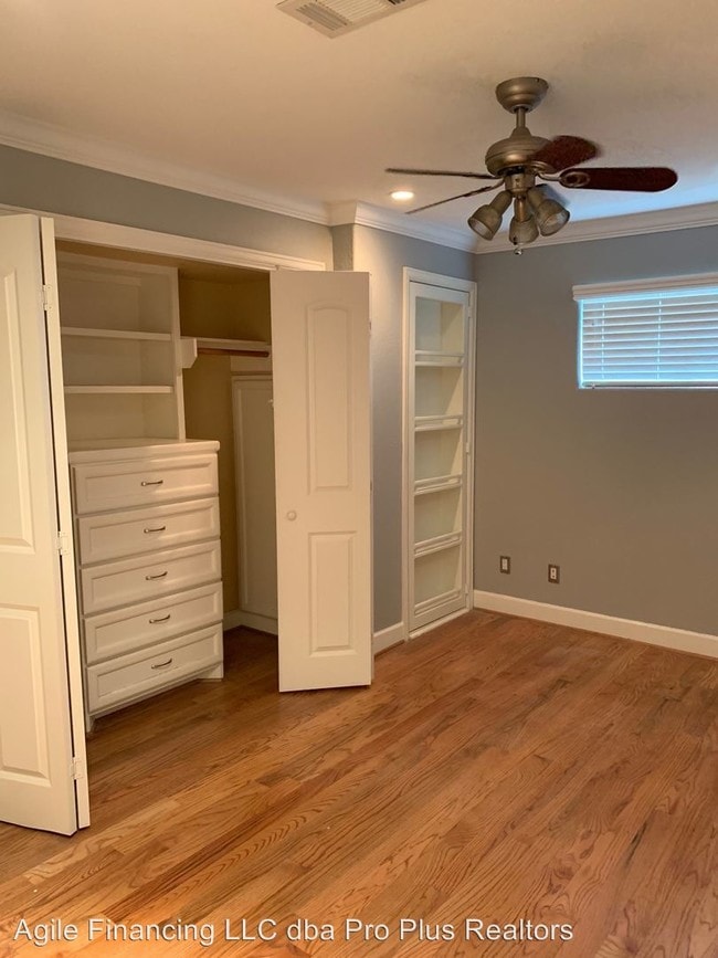 Building Photo - 1 br, 1 bath House - 1447 Heights Blvd #220