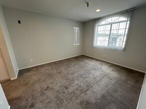 Interior Photo - 4378 Sepulveda Blvd