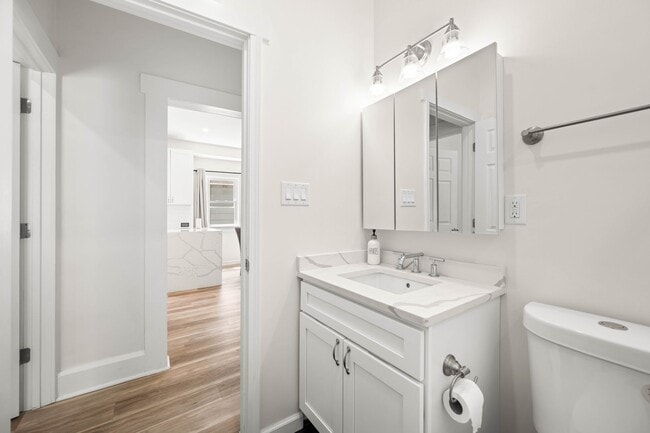 Building Photo - 1215 N Warman Ave