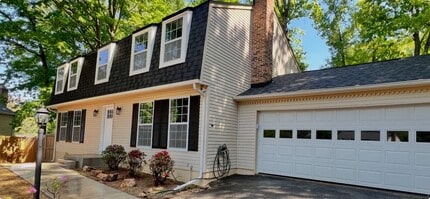 Building Photo - 2283 Dosinia Ct