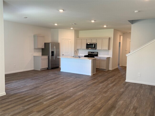 Foto del edificio - 23548 Skyward Ln