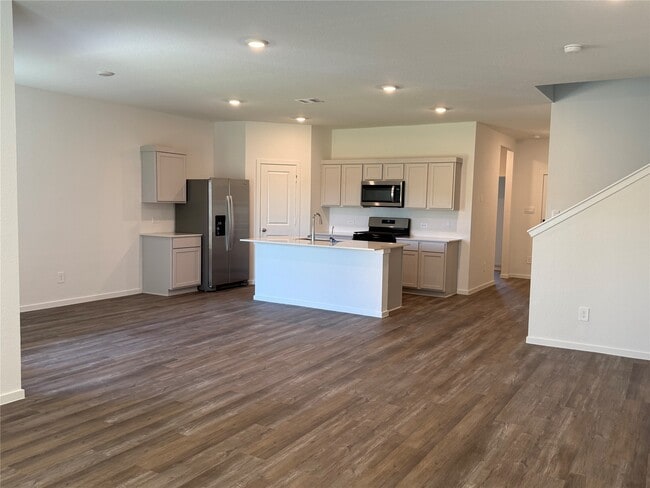 Foto del edificio - 23548 Skyward Ln