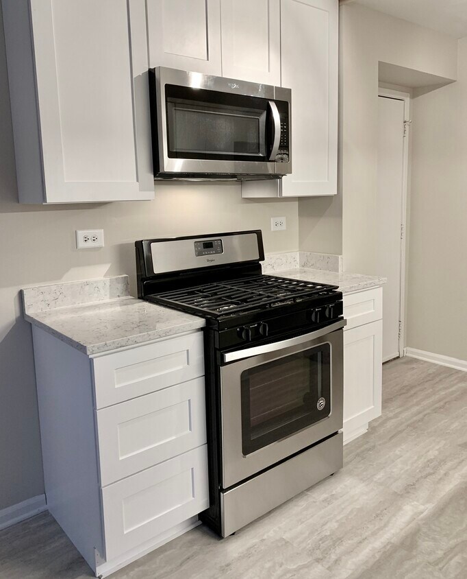 Newly renovated kitchen in 2020 - 365 Birchwood Ct