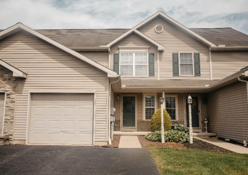 Primary Photo - 746 Mt Gretna Rd
