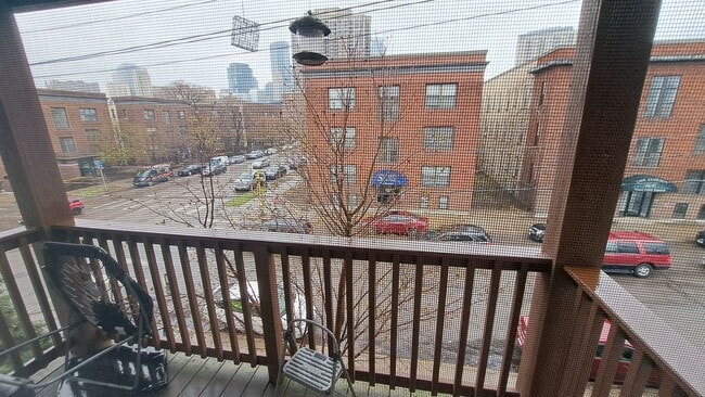 Interior Photo - 1501 Portland Avenue