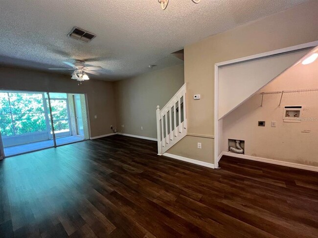 Foto del edificio - 1437 Costa Mesa Dr