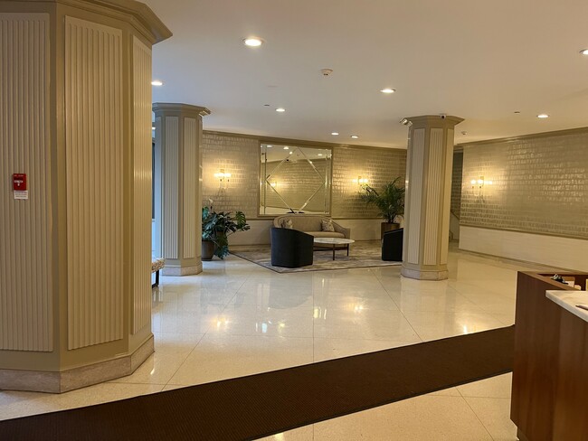 lobby area - 1600 Hagys Ford Rd N