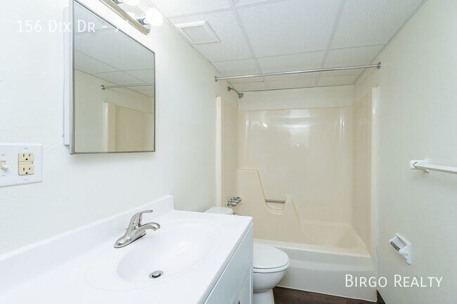 Building Photo - Modern Comfort: 1 Bed, 1 Bath Apartments w...