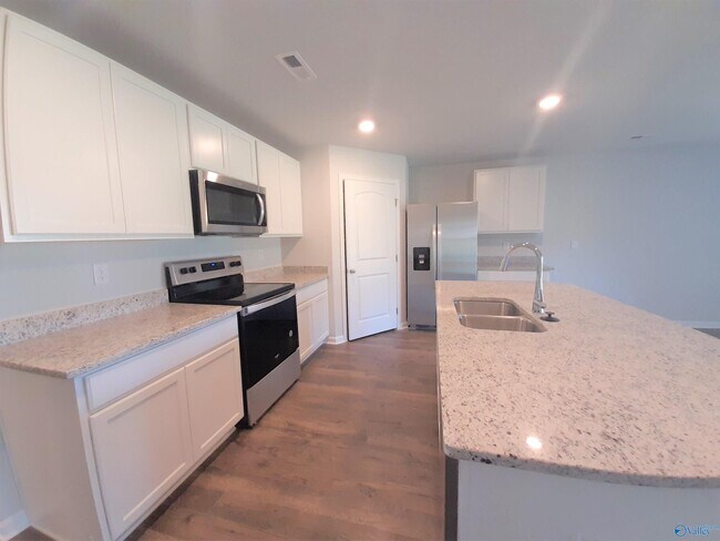 Building Photo - 104 Betty Williams Dr