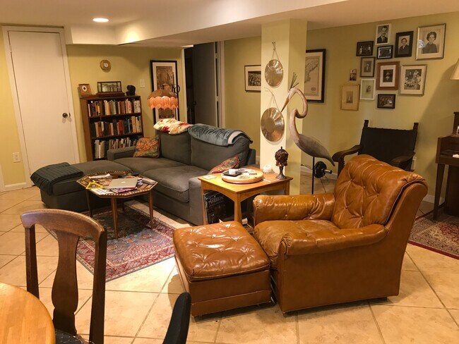 Foto del edificio - 1425 Allison St NW