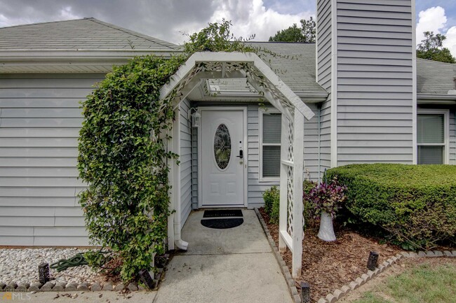Building Photo - 120 Landing Dr