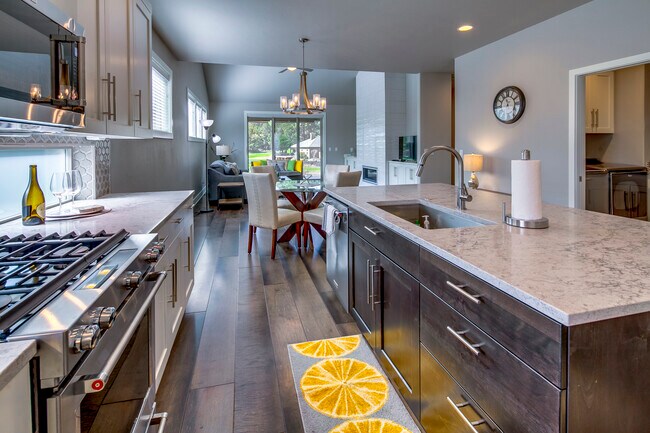 Foto del edificio - 2603 NW Rippling River Ct