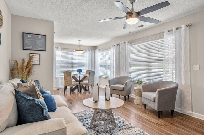 Building Photo - Flintlake