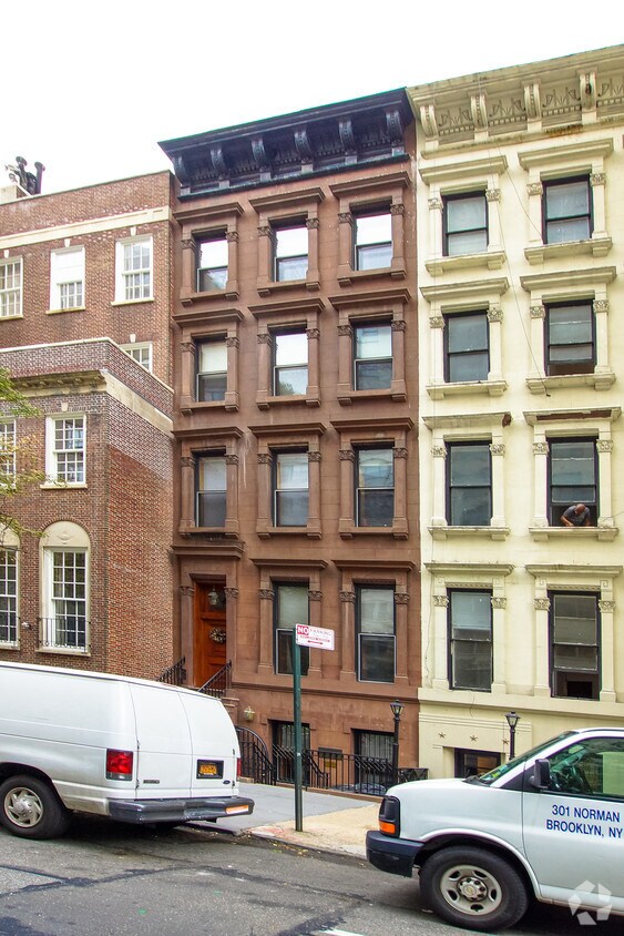 Foto del edificio - 51 E 67th St