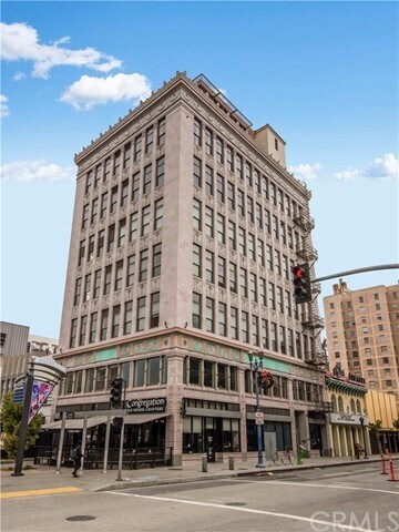 Foto principal - 207 E Broadway