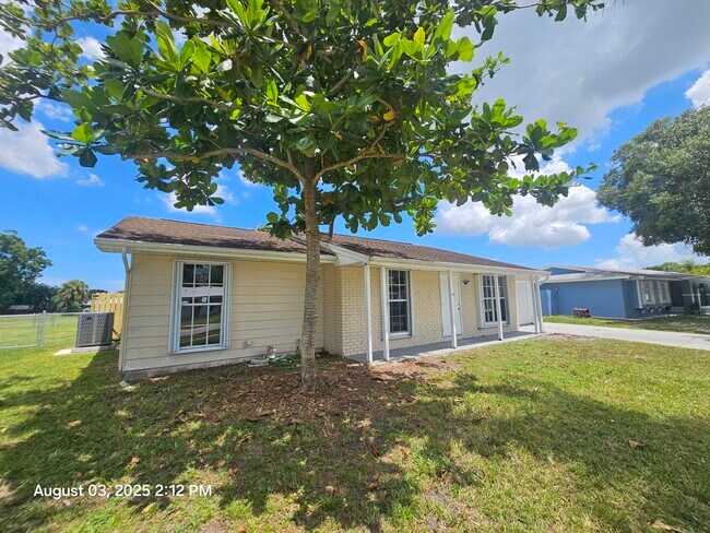 Foto del edificio - 329 NE Cullman Ct